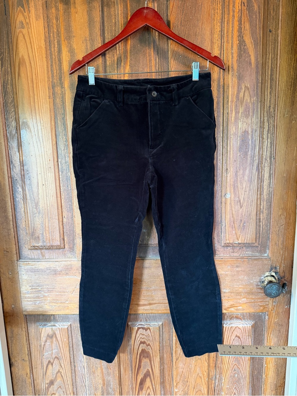 Duluth Trading Co Black Corduroy Cropped pants